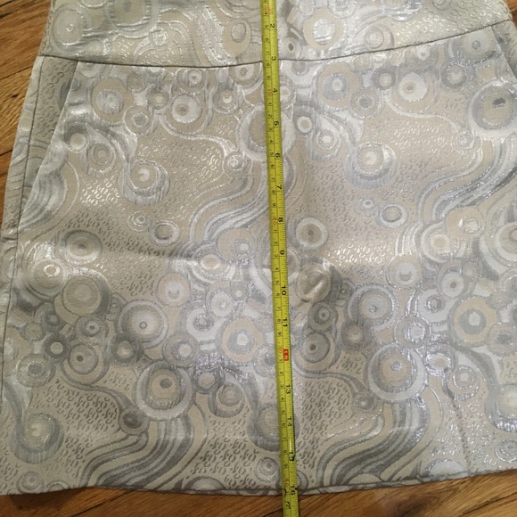 Beautiful silver/white mini skirt Banana Republic - Picture 5 of 7